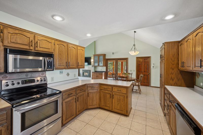 1519 Mcclung Dr, Arden Hills, MN 55112