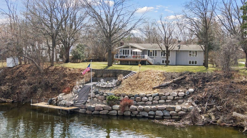 925 Bradford Ave, Champlin, MN 55316