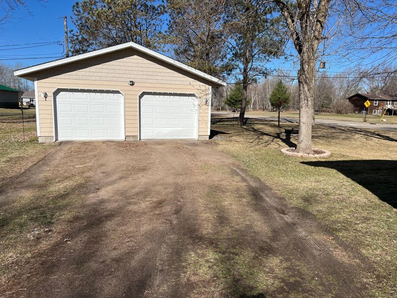 600 12th St SW, Little Falls, MN 56345