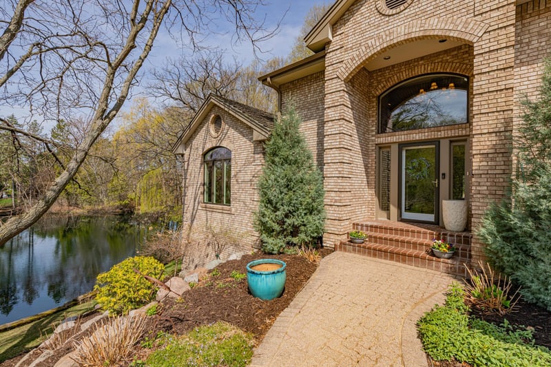 1714 Pondview Ter, Minnetonka, MN 55391