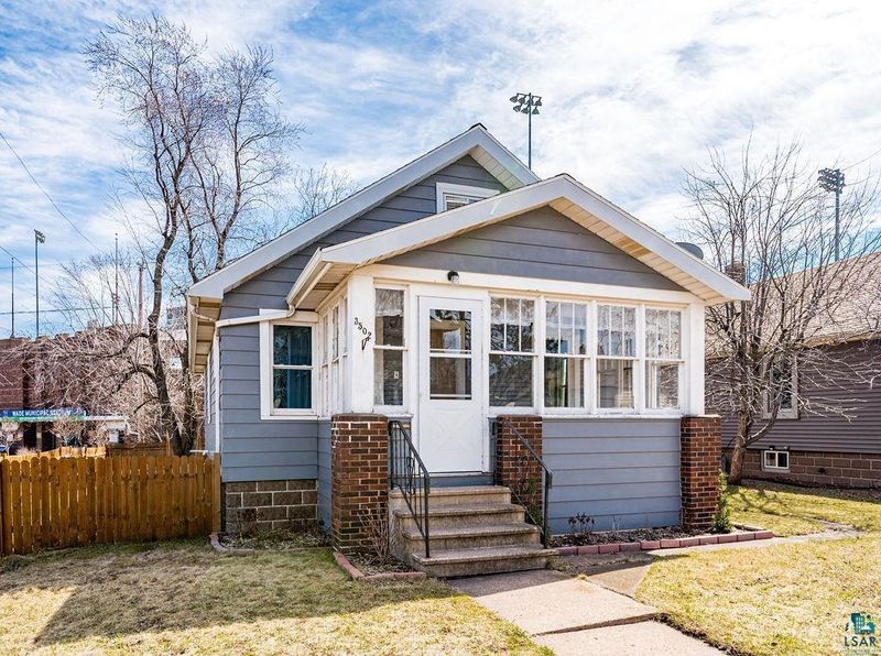 3502 W 2nd St, Duluth, MN 55807