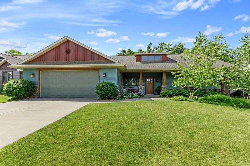 2120 Greenwood Valley Dr, River Falls, WI 54022