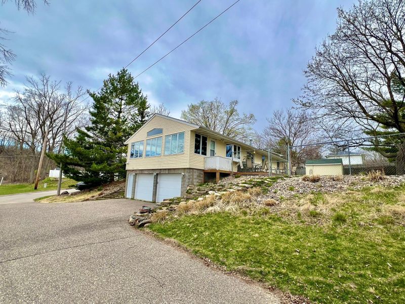 504 Seymour St, Red Wing, MN 55066