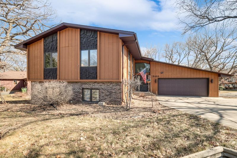 5495 W Danube Rd, Fridley, MN 55432