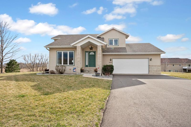 205 Tanager Rd, Mankato, MN 56001