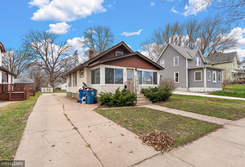 931 Bellows St, West Saint Paul, MN 55118