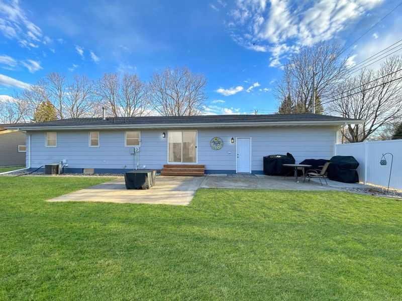 1307 E Sheridan Ave, Montevideo, MN 56265