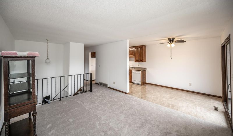 1643 Hickory Ln, Eagan, MN 55122
