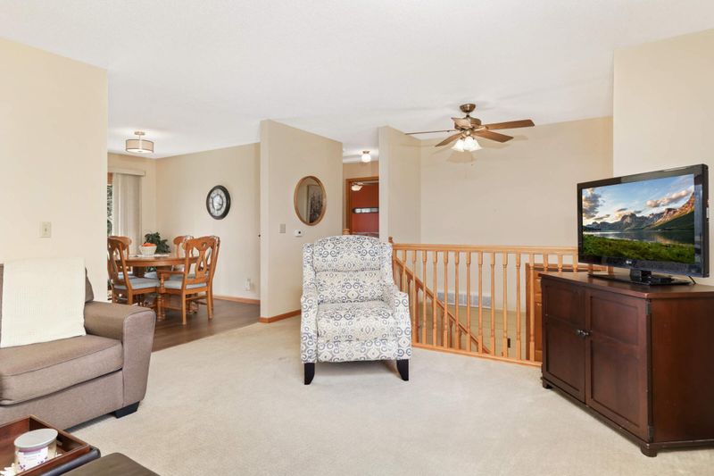9723 Hemlock Ln N, Maple Grove, MN 55369