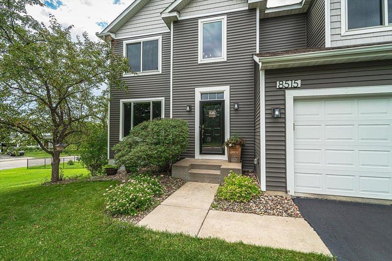 8515 139th St, Savage, MN 55378