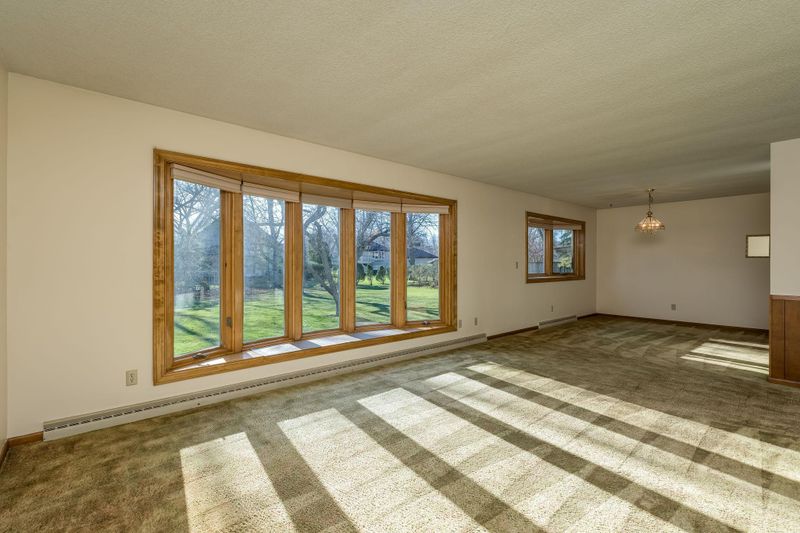 2029 Roe Crest Dr, North Mankato, MN 56003