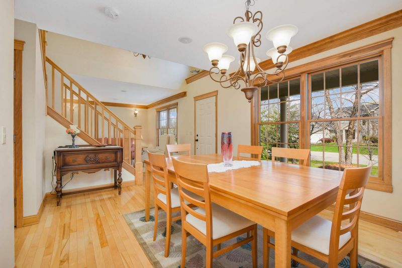 1666 Lakeland Cir, Hugo, MN 55038