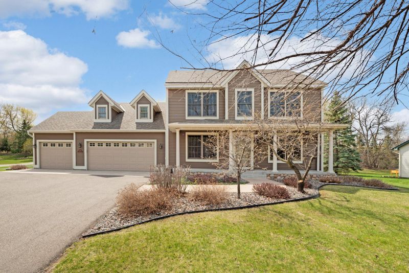 1666 Lakeland Cir, Hugo, MN 55038