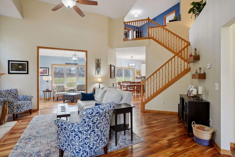 3783 Burgundy Dr, Eagan, MN 55122