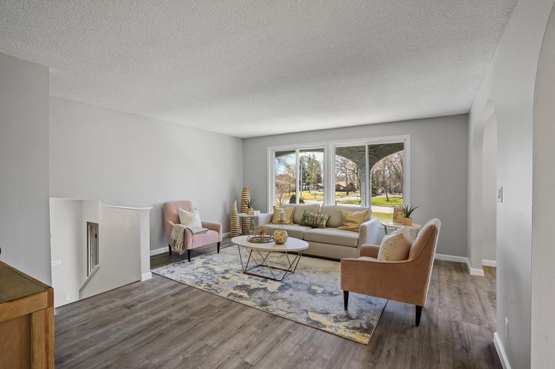 3665 Mississippi Dr NW, Coon Rapids, MN 55433
