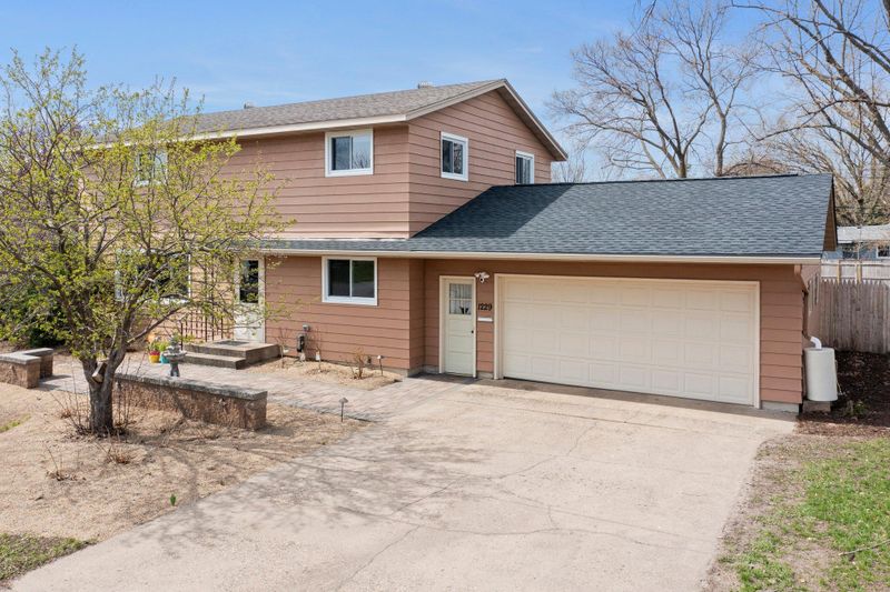 1229 12th Ave N, Saint Cloud, MN 56303