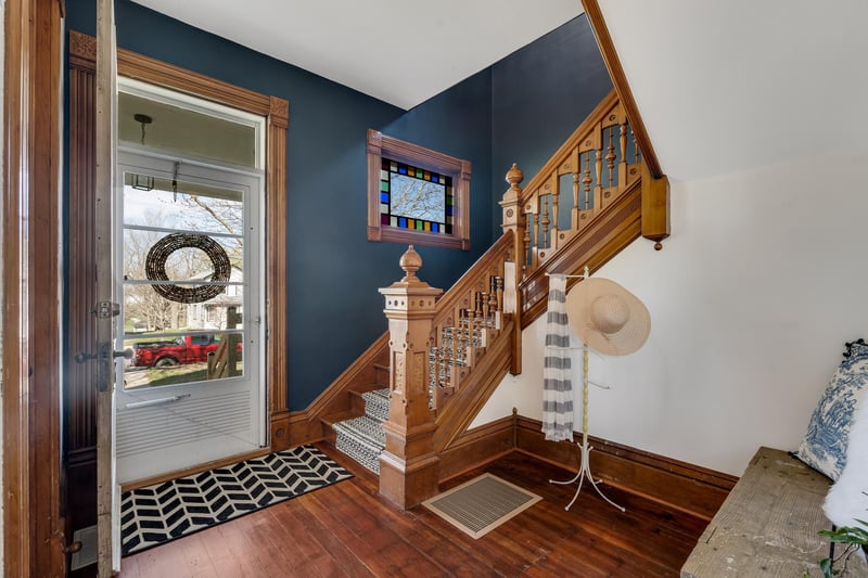 215 S Division Ave, Spring Grove, MN 55974