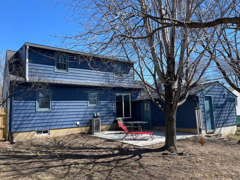 915 16th Ave NE, Rochester, MN 55906