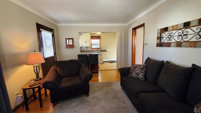 1612 5th St E, Saint Paul, MN 55106