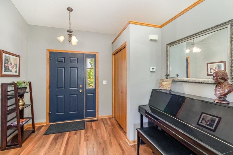 701 E Beaver St, Belle Plaine, MN 56011