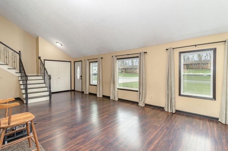 3111 Maple Dr, Prior Lake, MN 55372