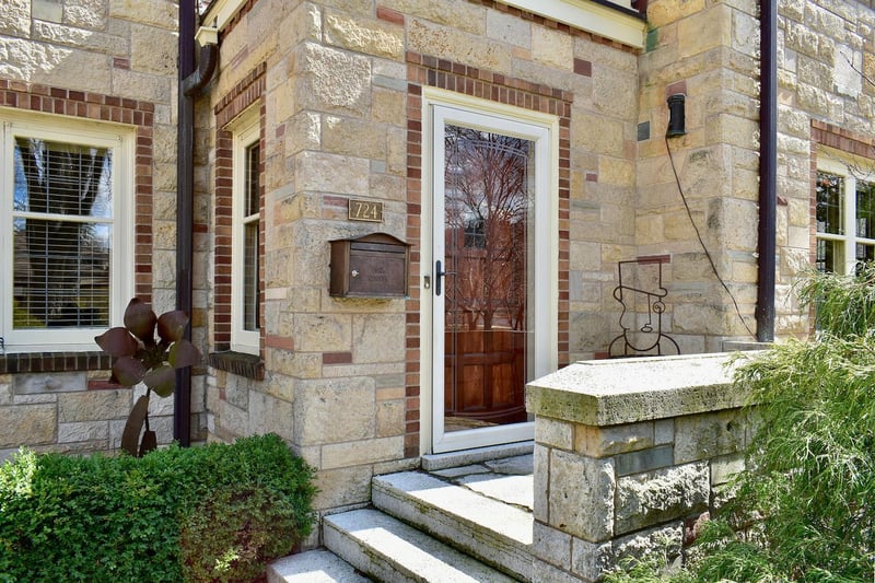724 Washington St, Winona, MN 55987