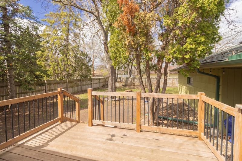 6508 Bethia Ln, Brooklyn Park, MN 55428