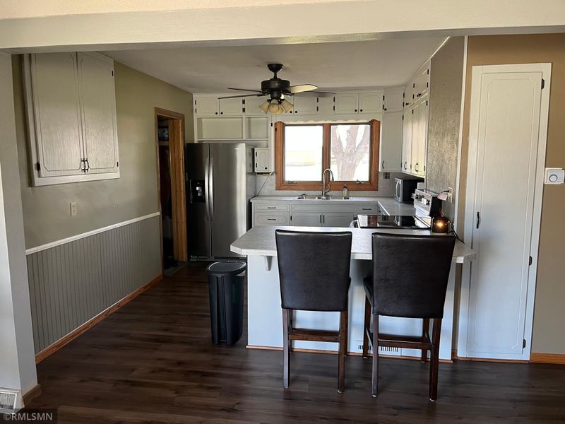 331 NE 2nd St, Buffalo Lake, MN 55314