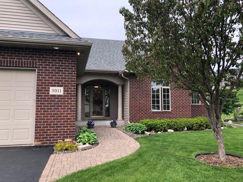 3011 Duluth St, Maplewood, MN 55109
