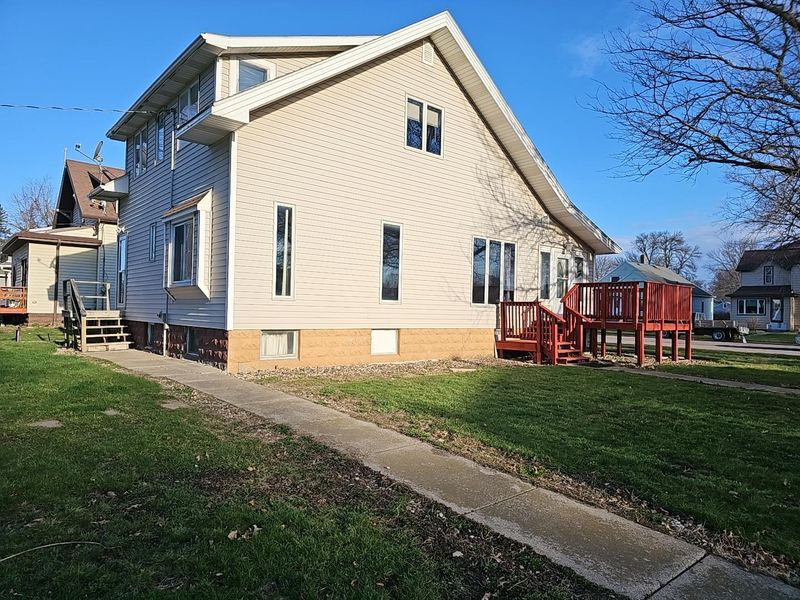 203 1st St NW, Blooming Prairie, MN 55917