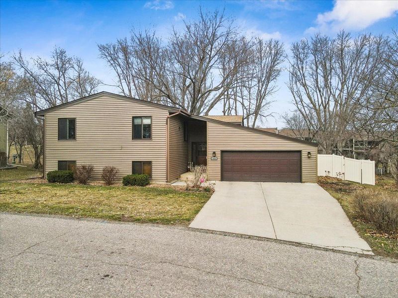 110107 Arboretum Way, Chaska, MN 55318