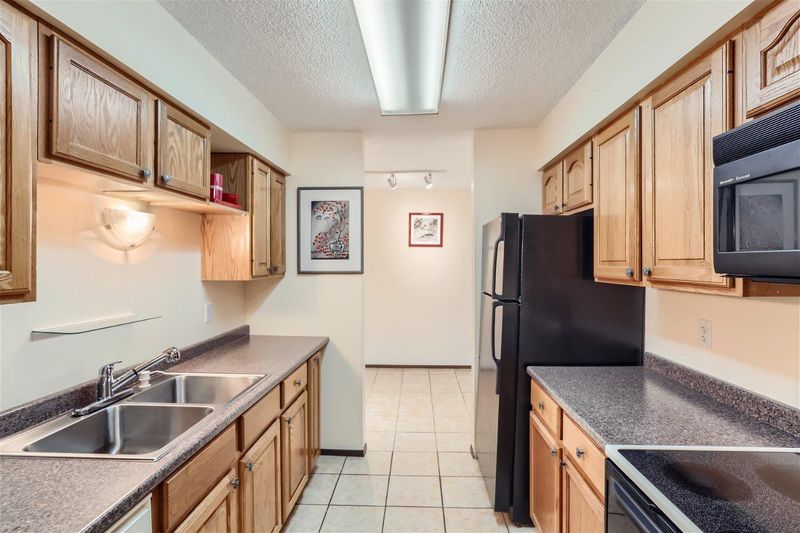 450 Ford Rd #220, Saint Louis Park, MN 55426