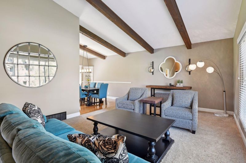 5905 Sun Rd, Edina, MN 55436