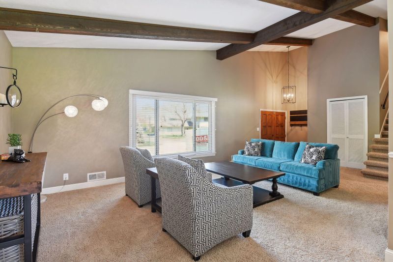 5905 Sun Rd, Edina, MN 55436