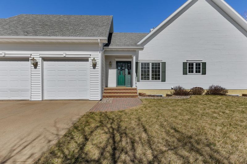 1 Crystal Ct, Saint James, MN 56081