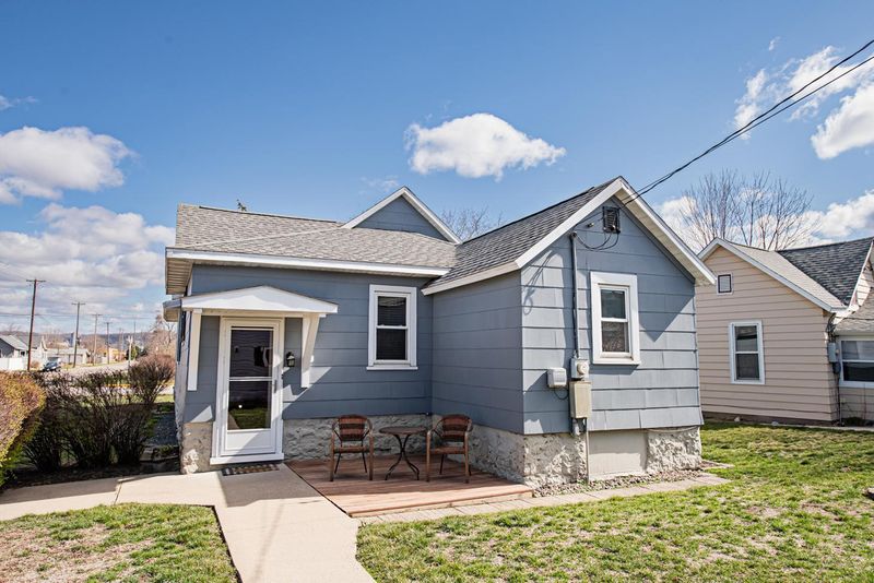 901 E 5th St, Winona, MN 55987