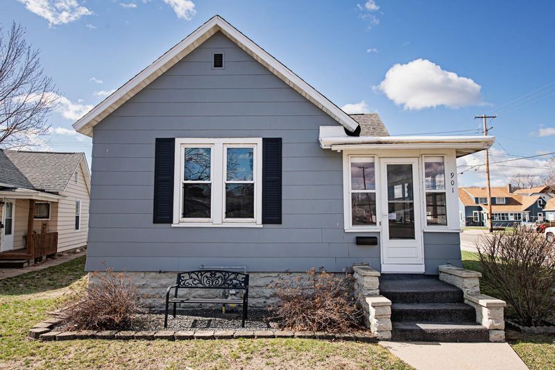 901 E 5th St, Winona, MN 55987