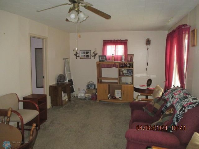 421 10th St N, Breckenridge, MN 56520