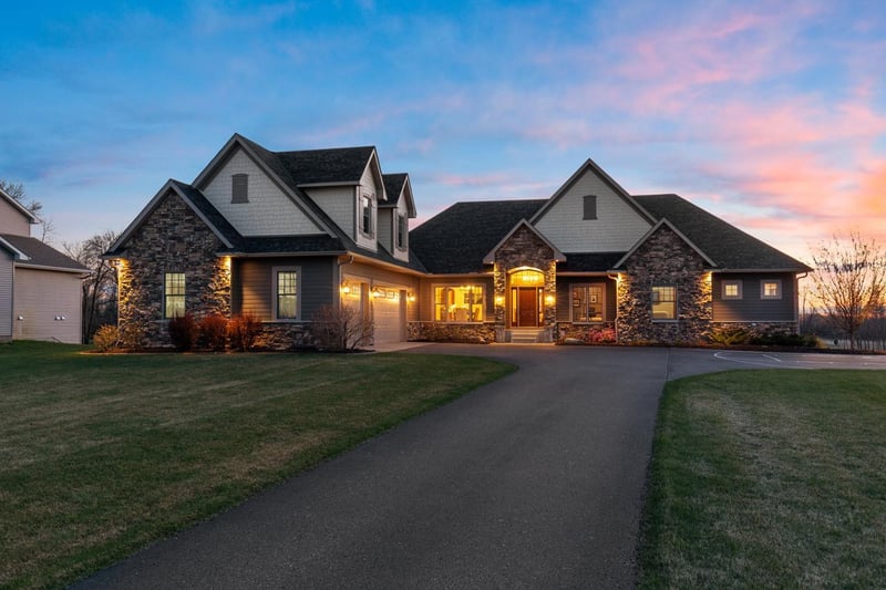 23811 Meadow Creek Dr, Corcoran, MN 55357