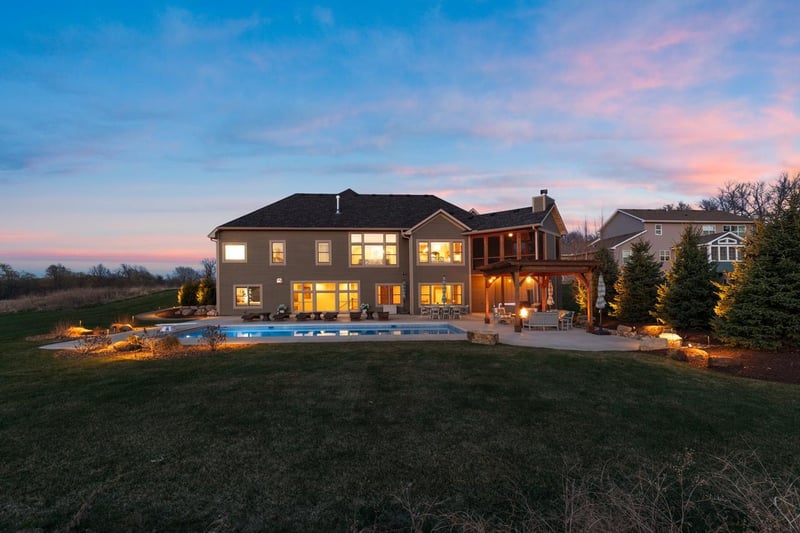 23811 Meadow Creek Dr, Corcoran, MN 55357