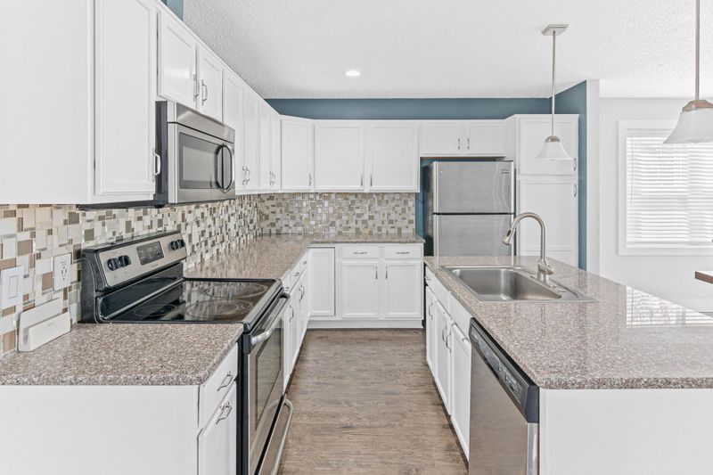 21 Winona St W, Saint Paul, MN 55107