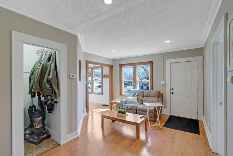 3123 Irving Ave N, Minneapolis, MN 55411
