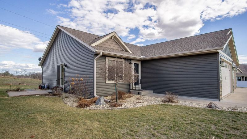2332 Sugar Maple St NE, Menomonie, WI 54751