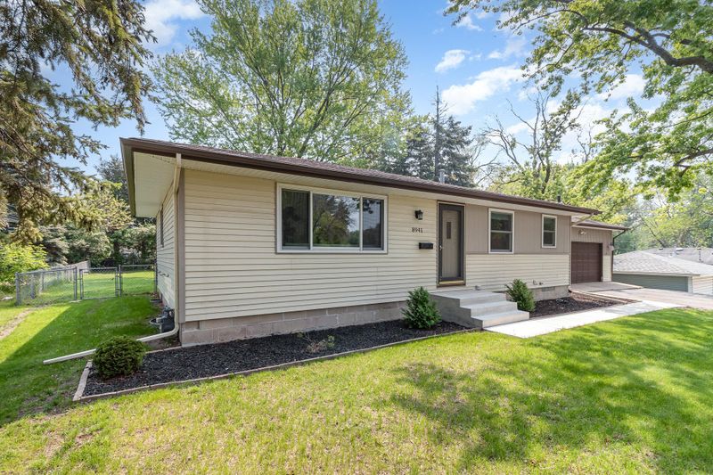 8941 Bryant Ave S, Bloomington, MN 55420