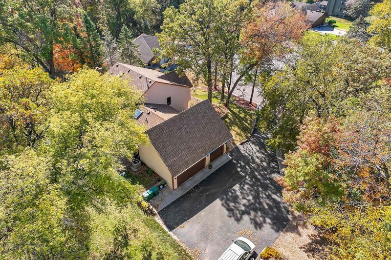 1563 Sherwood Ct, Eagan, MN 55122