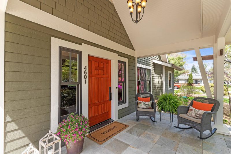 4601 Tower St, Edina, MN 55424