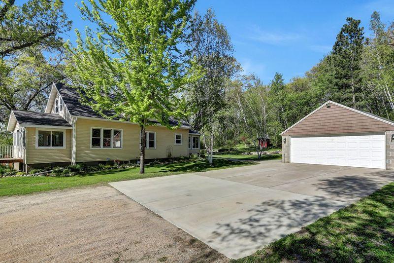 10712 Chapel St, Rockville, MN 56301