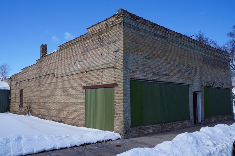 119 1st St NW, Little Falls, MN 56345