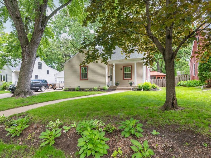 6813 Newton Ave S, Richfield, MN 55423