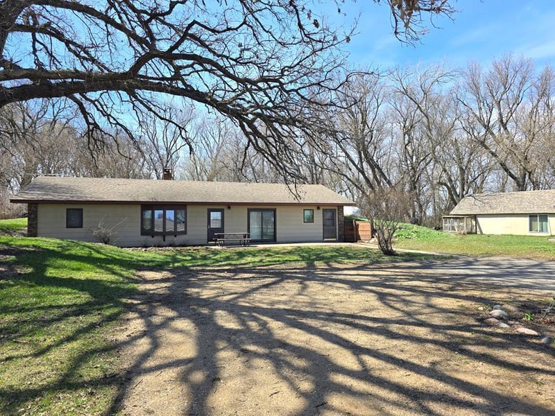 24833 County Road 8, Sleepy Eye, MN 56085